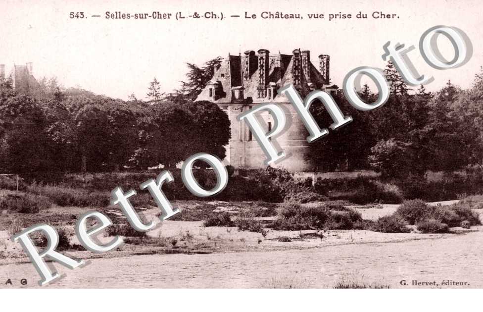 le Chateau - Vue prise du Cher