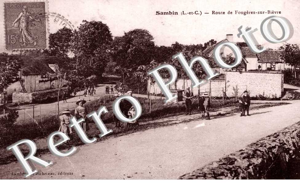Route de Fougeres sur Bievre