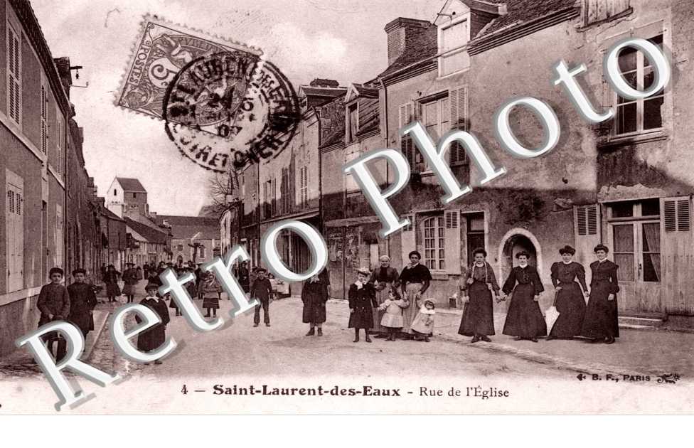 Saint Laurent des Eaux - rue de l'Eglise