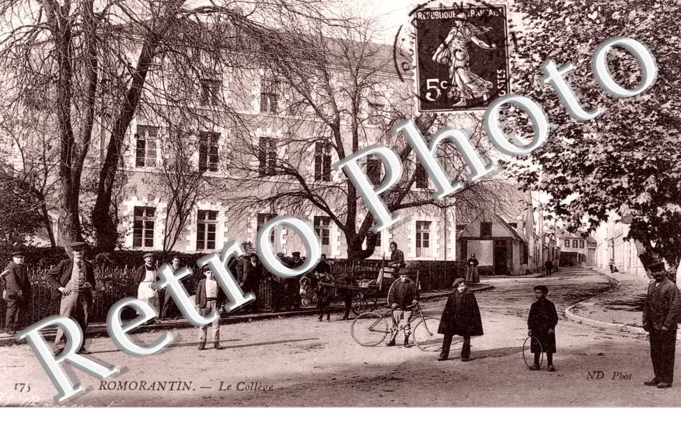 Le College