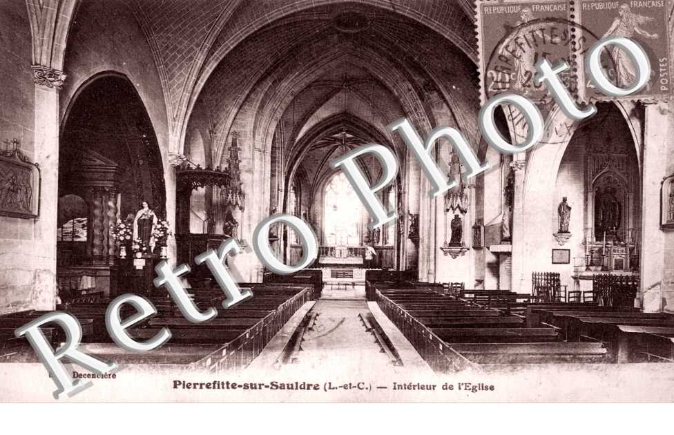 interieur de l'eglise