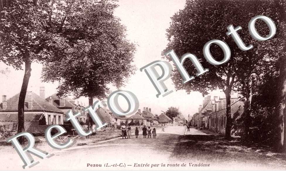 entree par la route de Vendome