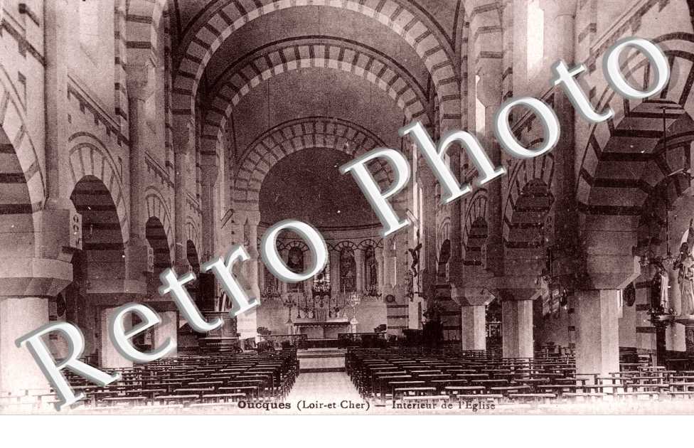 Interieur de l'eglise