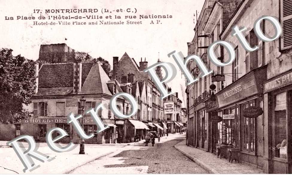 la Place de l'Hotel de Ville et la Rue Nationale