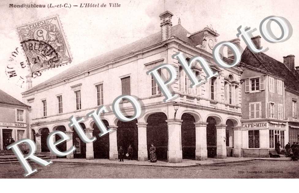 L'Hotel de Ville