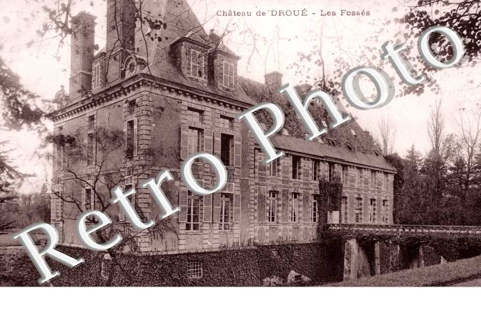 le Chateau - Les Fossés