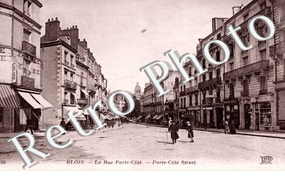 La rue Porte Cote