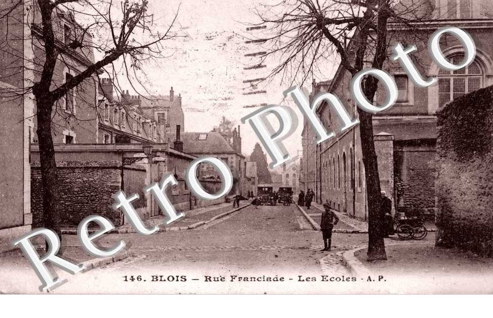 Rue Franciade Les ecoles
