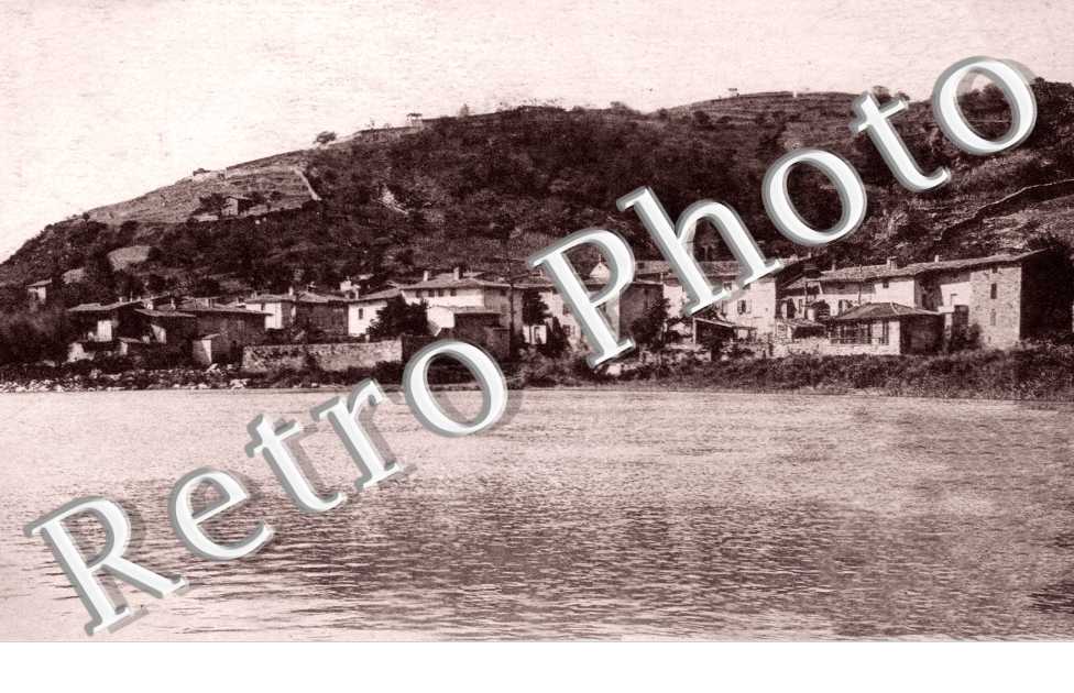 Village et le Rhone