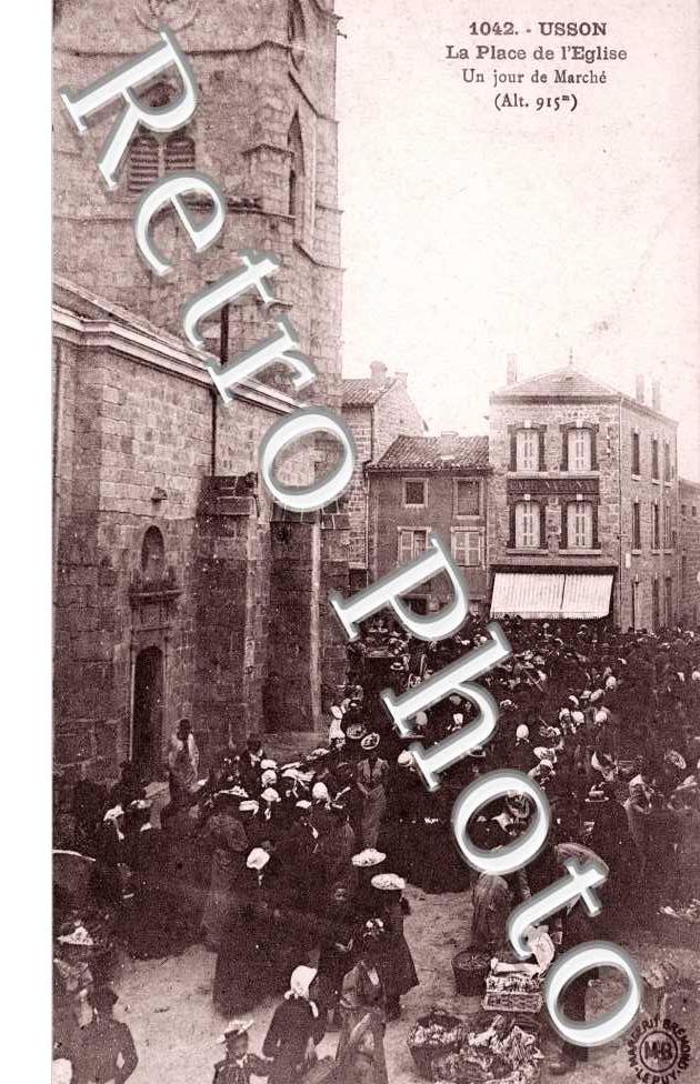 La Place de l'église un jour de marché