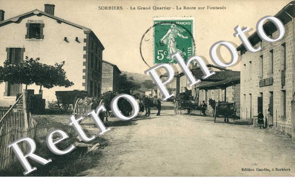 Le grand quartier - la route sur Fontanes