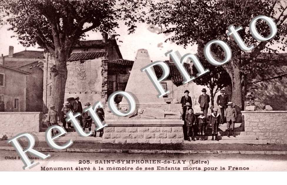 Monument eleve a la Memoire de ses Enfants morts pour la France