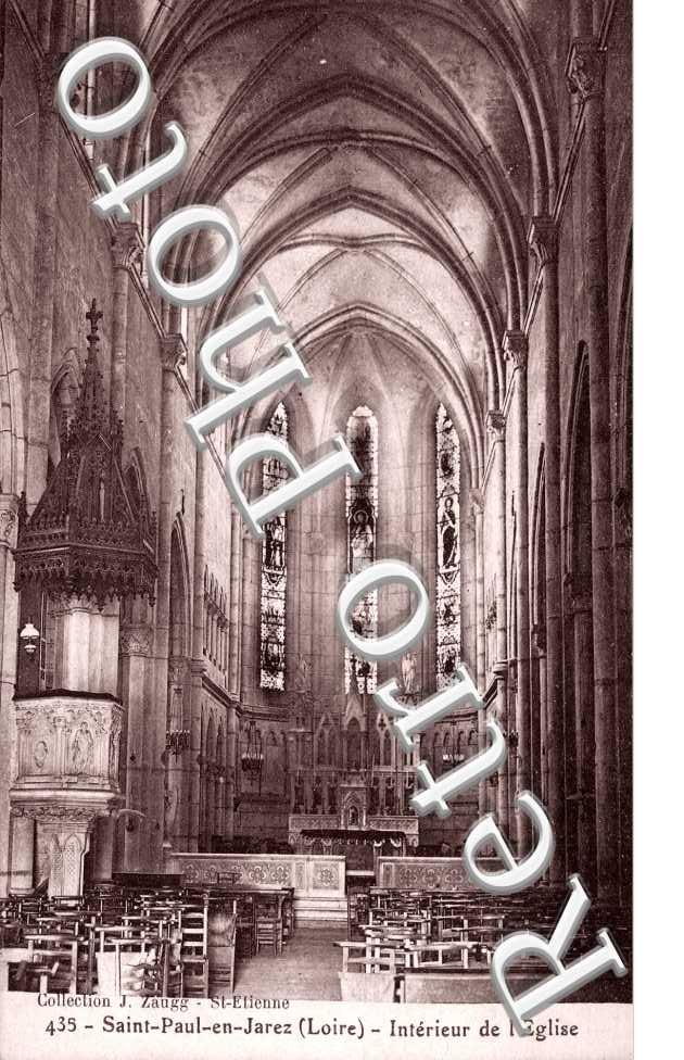 Interieur de l'eglise