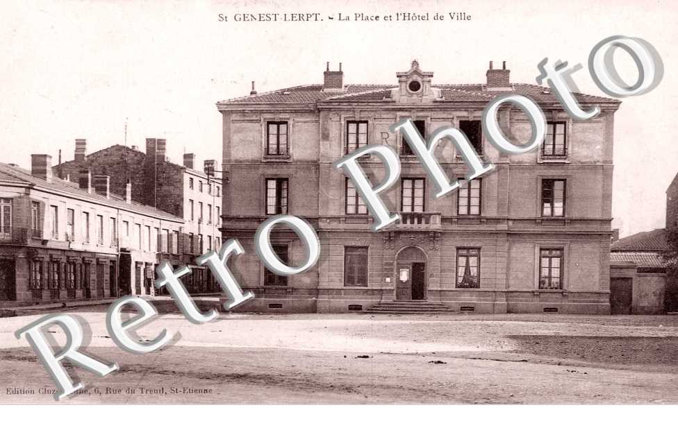 La Place et l'Hotel de Ville