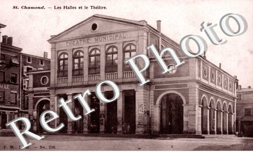 les Halles et le Theatre