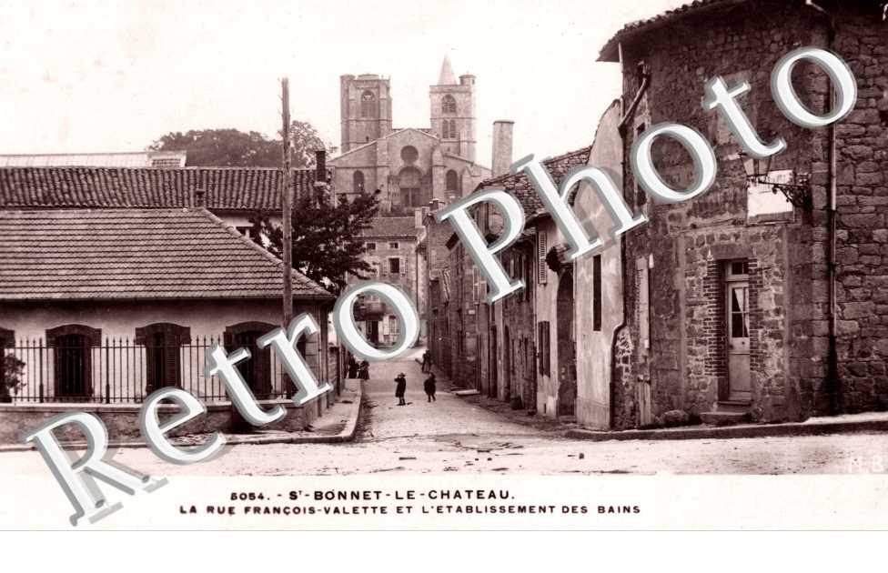 la rue Francois Valette et l'etablissement des bains en 1909