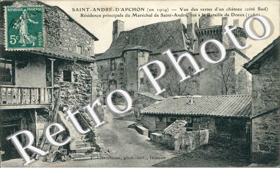 vue des restes d'un chateau 