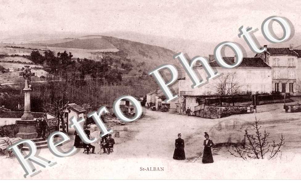 Entrée du Bourg - le calvaire