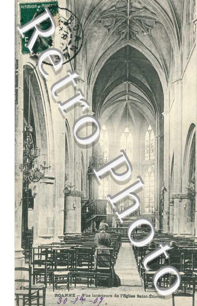 Interieur de l'Eglise Saint Etienne