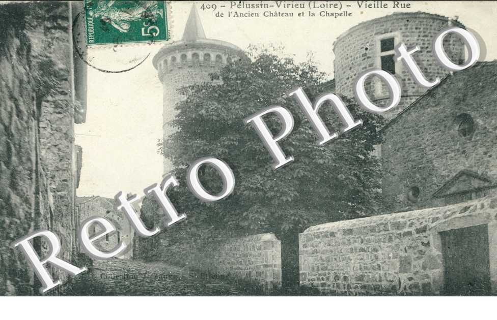 Vieille rue de l'ancien chateau et la chapelle