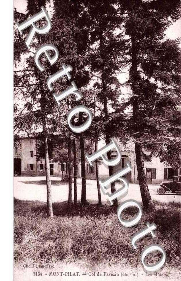 Col de Pavezin, les Hotels