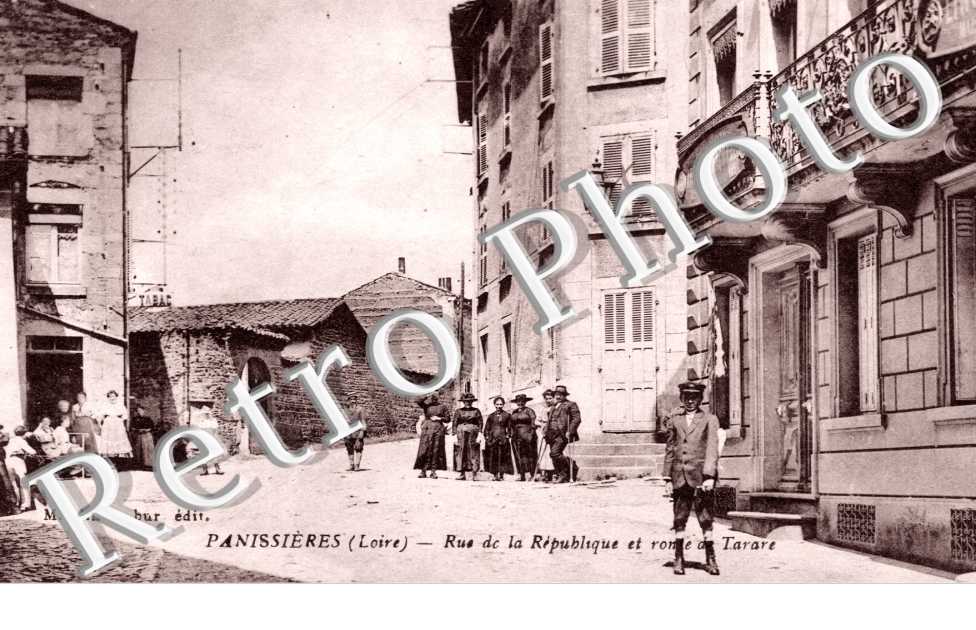 Rue de la Republique et Route de Tarare