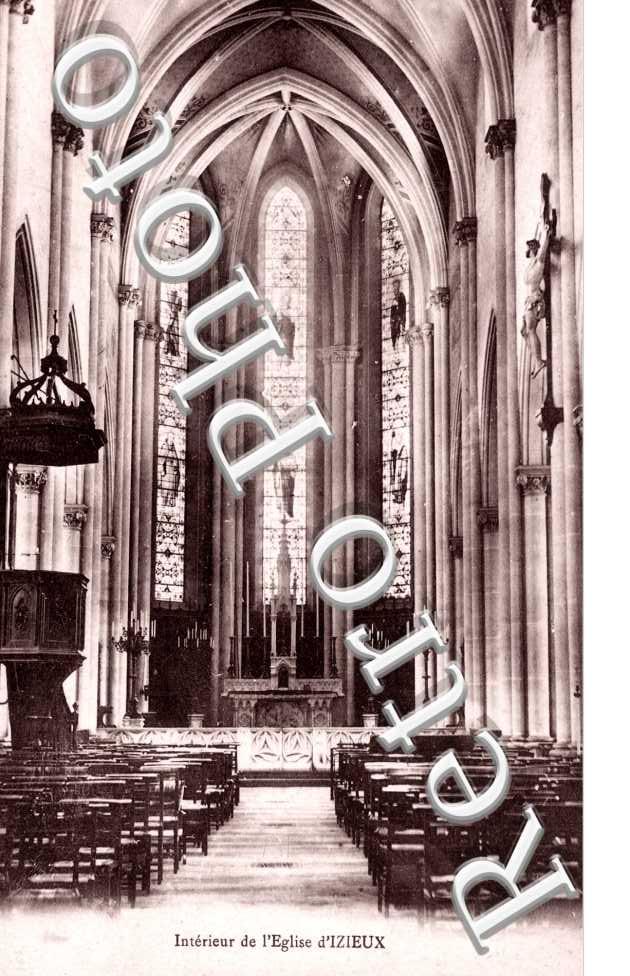 Interieur de l'eglise