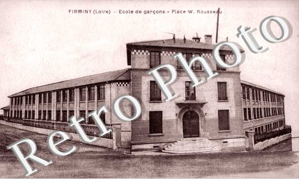 Place W. Rousseau, Ecole de Garcons