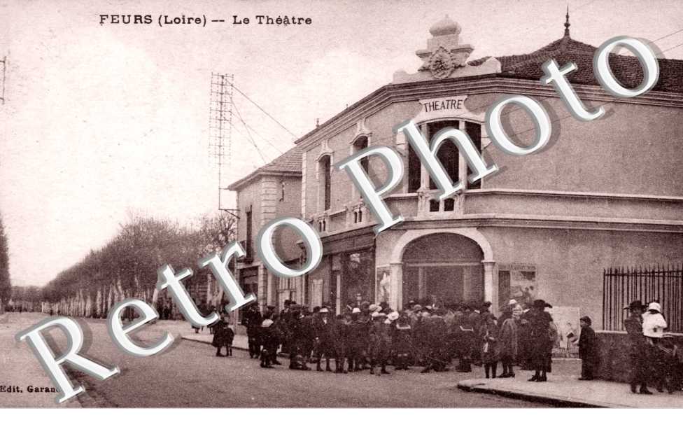 Le Théâtre