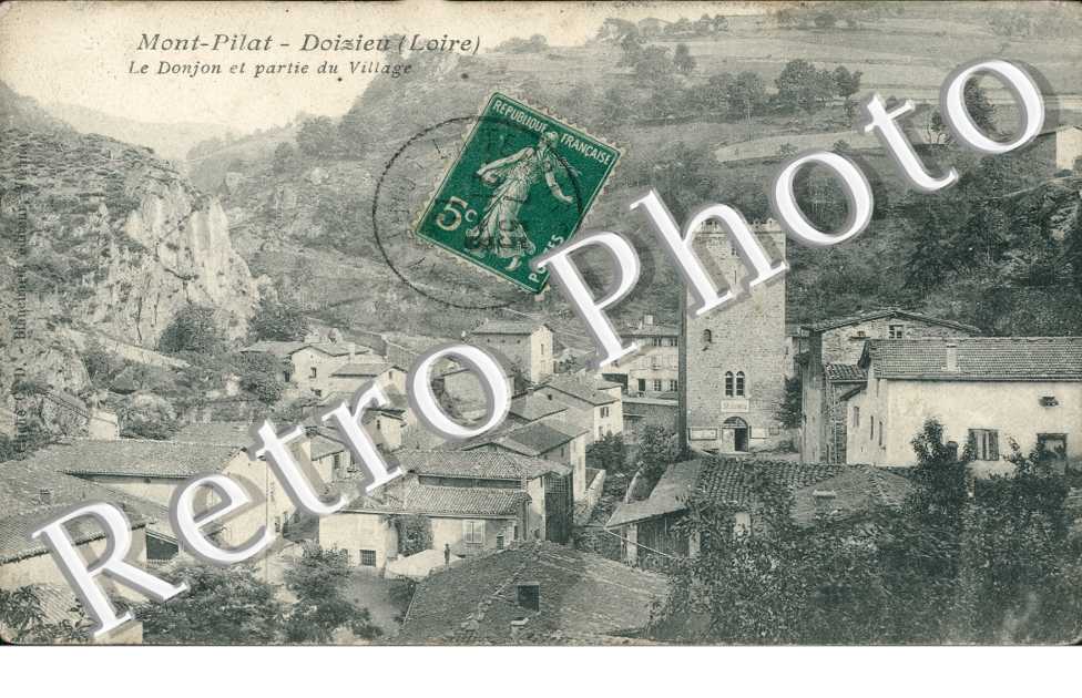 Le Donjon et partie du Village