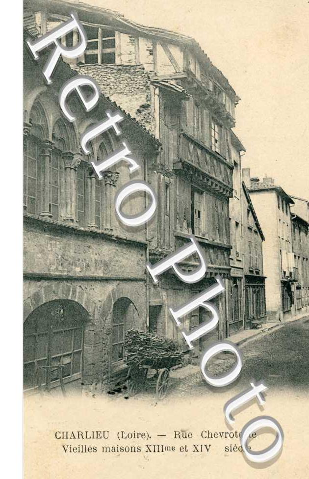 Chevroterie, Vieilles Maisons XIIIeme et XIV eme siecle