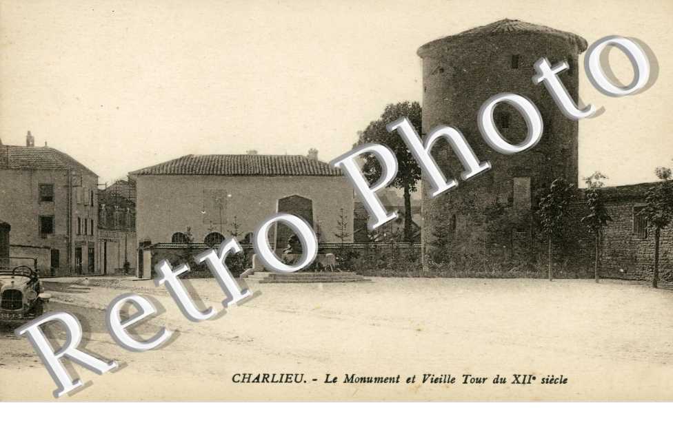 le monument et vieille tour du XIIe siecle