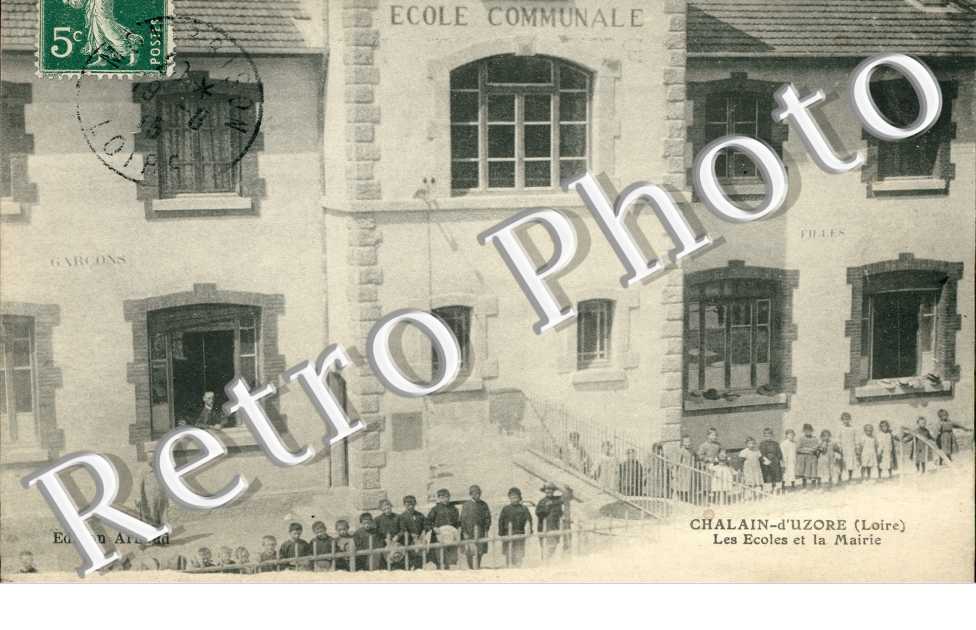 Les Ecoles et la Mairie