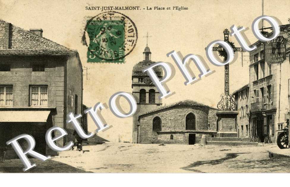 la place et l'eglise