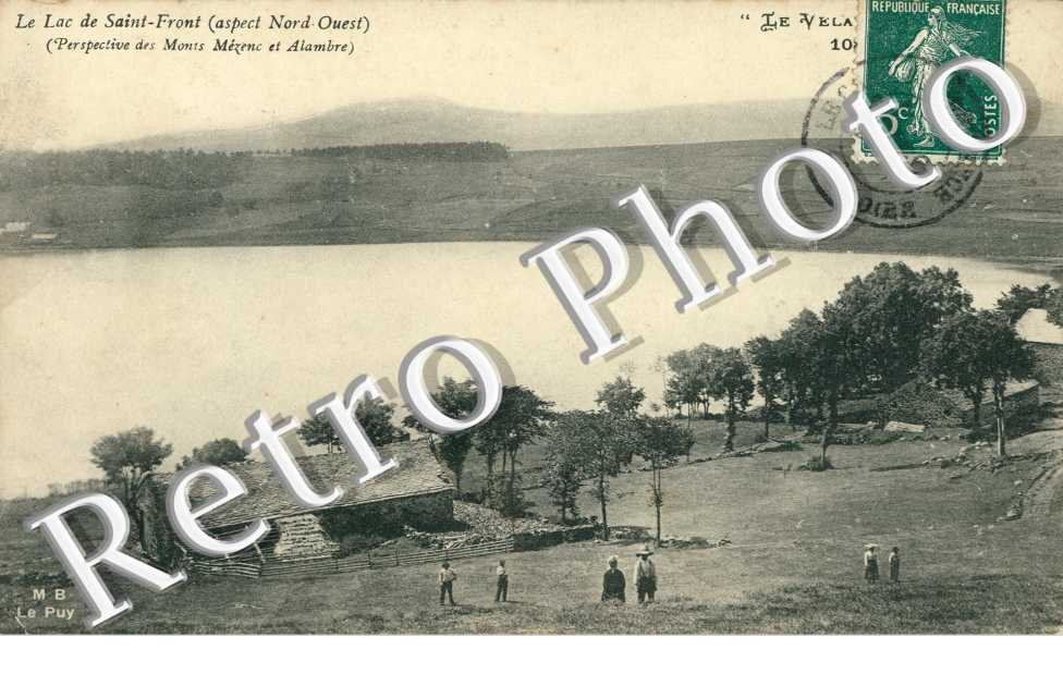 le Lac de Saint-Front, Perspective des Monts Mezenc et Alambre
