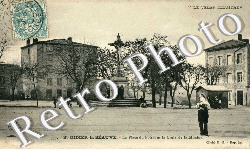  la place du forail et la croix de mission