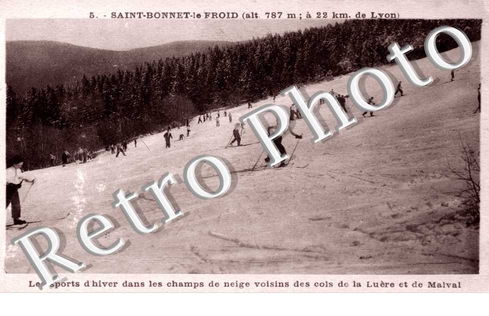 les sports d'hiver dans les champs de neige voisins des cols de la Luere et de Malval