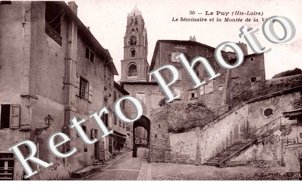 Le seminaire et la montee de la vierge