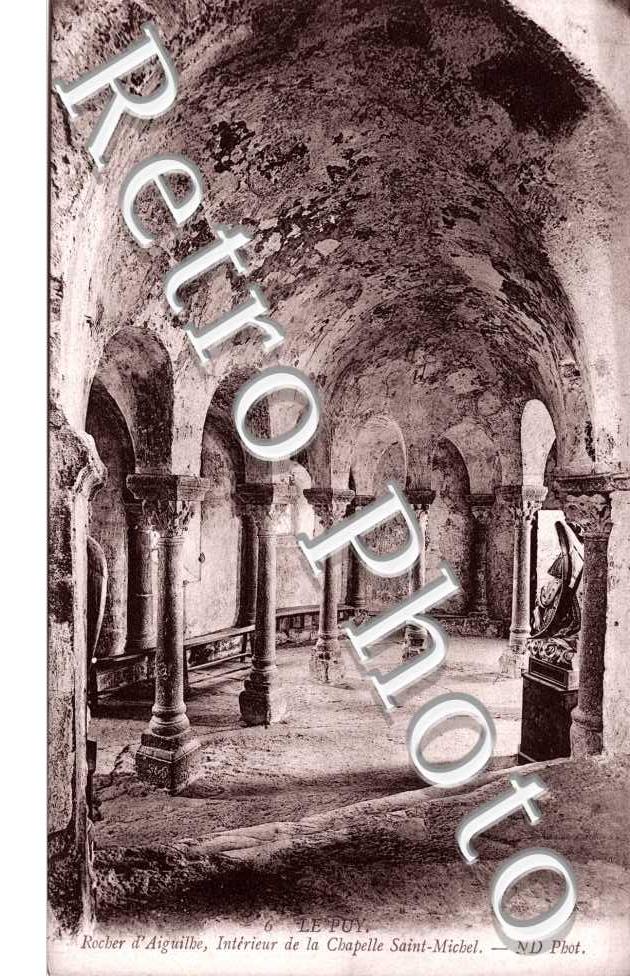 Interieur de la Chapelle Saint Michel  Rocher d'Aiguilhe