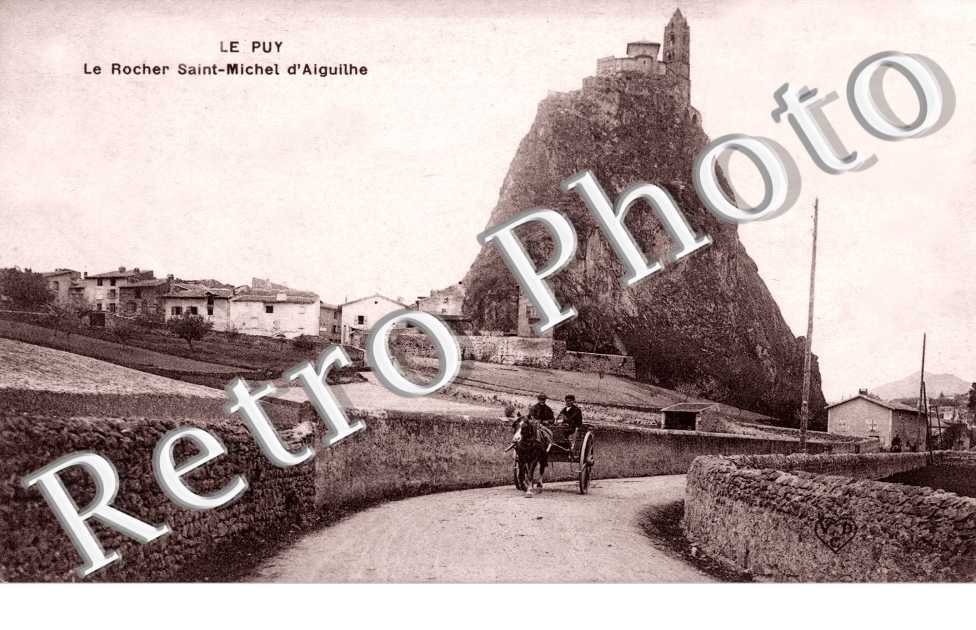 le rocher Saint Michel d'Aiguilhe