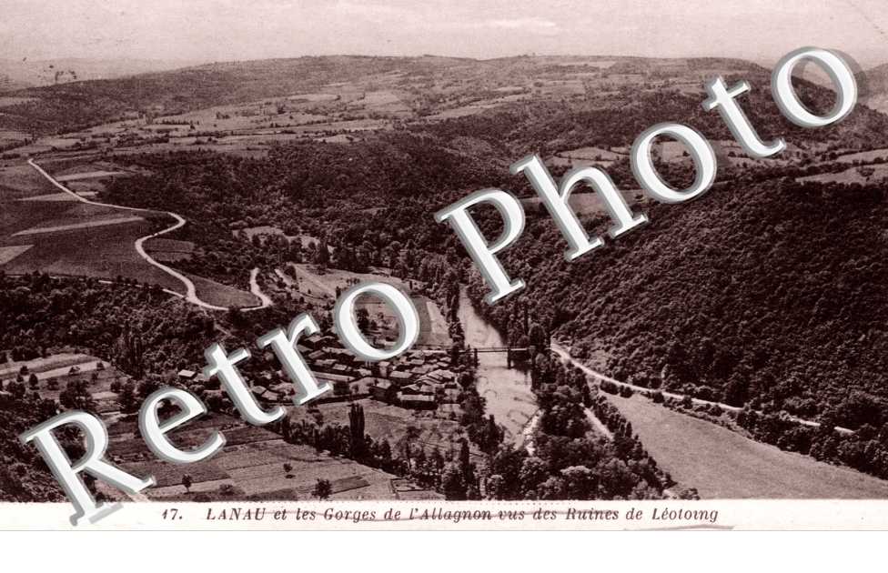 Lanau et les Gorges de l'Allagnon vus des Ruines de Leotoing