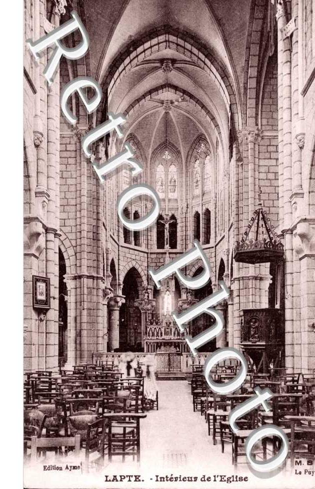 Interieur de l'eglise