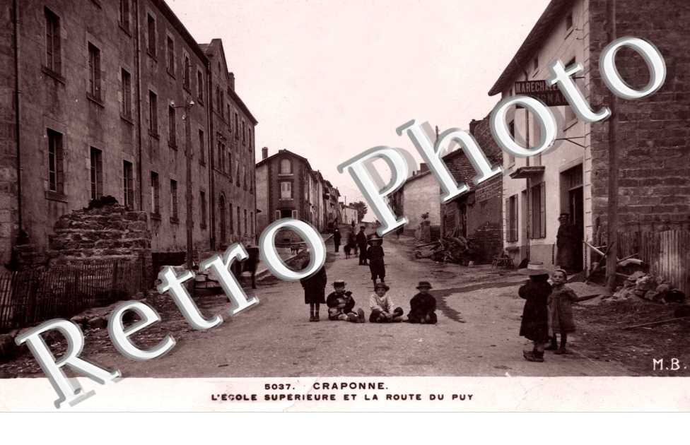 l'ecole superieure et la route du puy (photo)