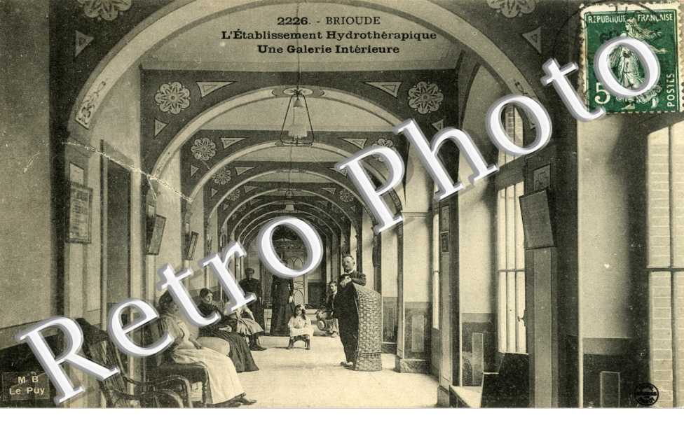 Etablissement Hydrotherapique - une galerie interieure