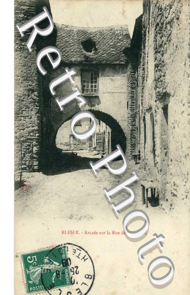 Arcade sur la rue de l'Abonald