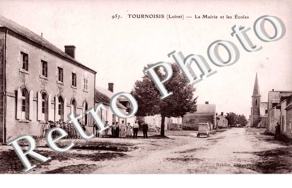 la mairie et les ecoles