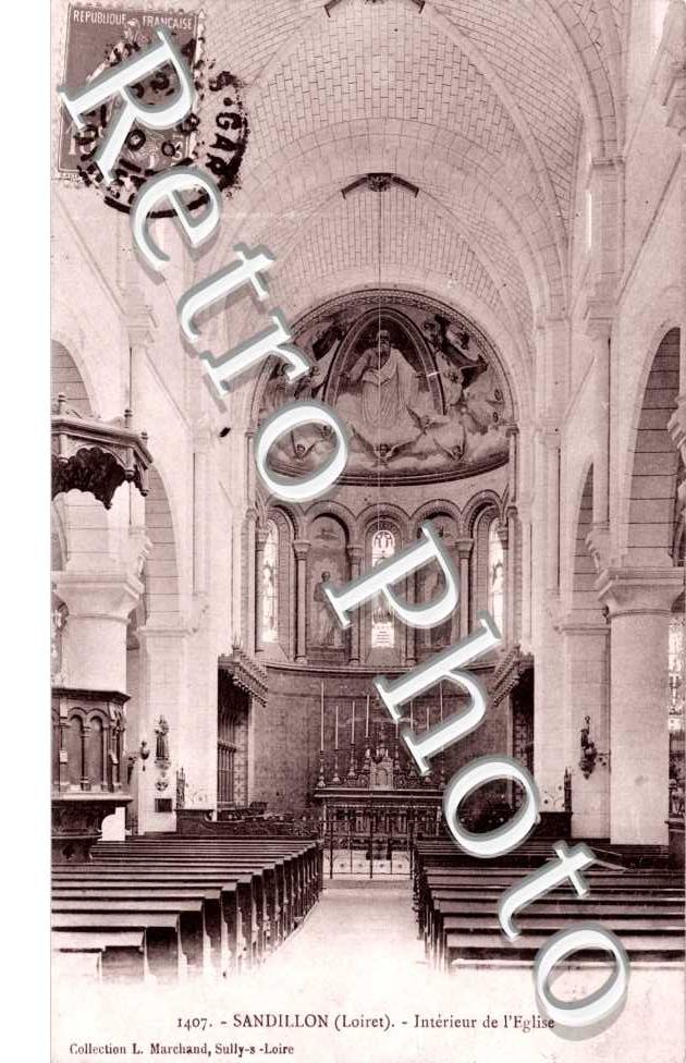 Interieur de l'eglise