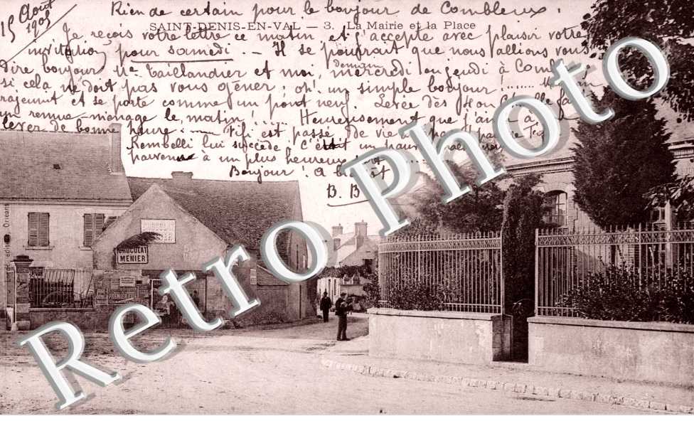 la mairie et la place