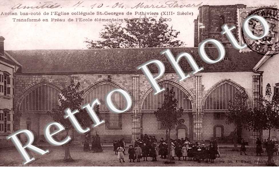 Eglise collegiale Saint Georges transforme en preau de l'ecole elementaire des filles en 1900