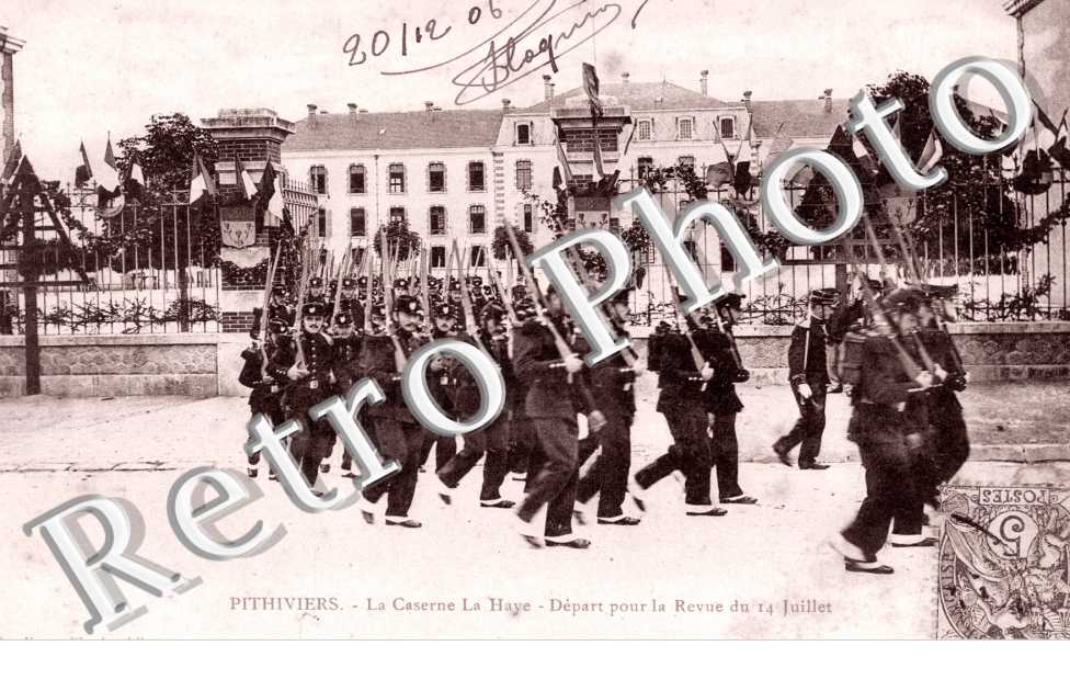 Caserne La Haye, Depart pour la Revue du 14 juillet